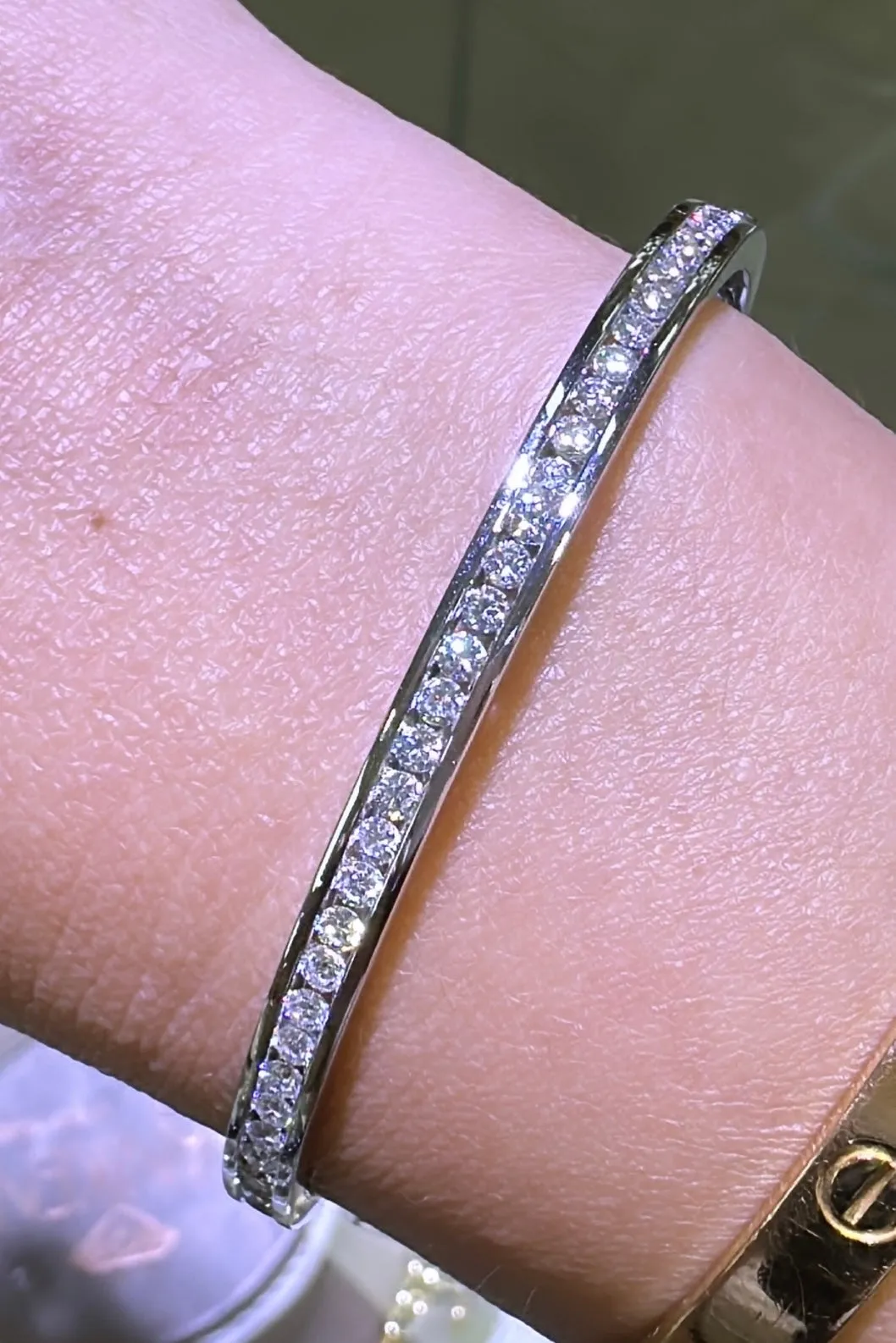 1.37ct tw Diamond White Gold Bangle Bracelet