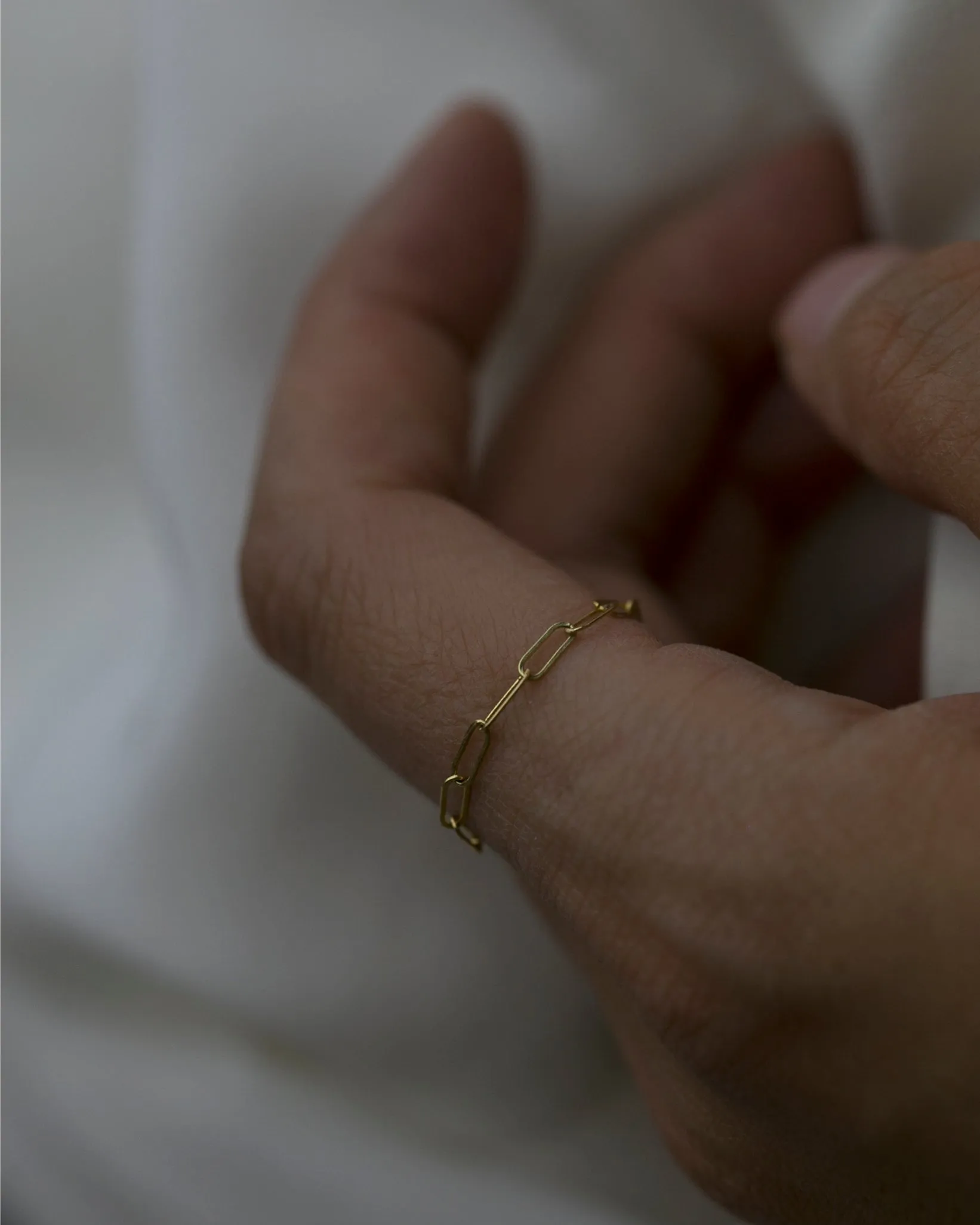 Bar Chain Ring