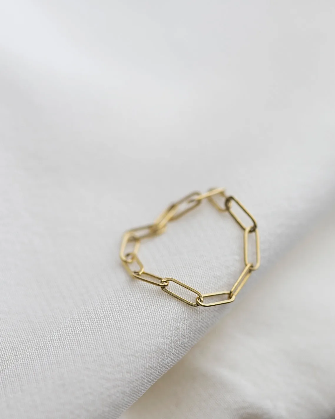 Bar Chain Ring