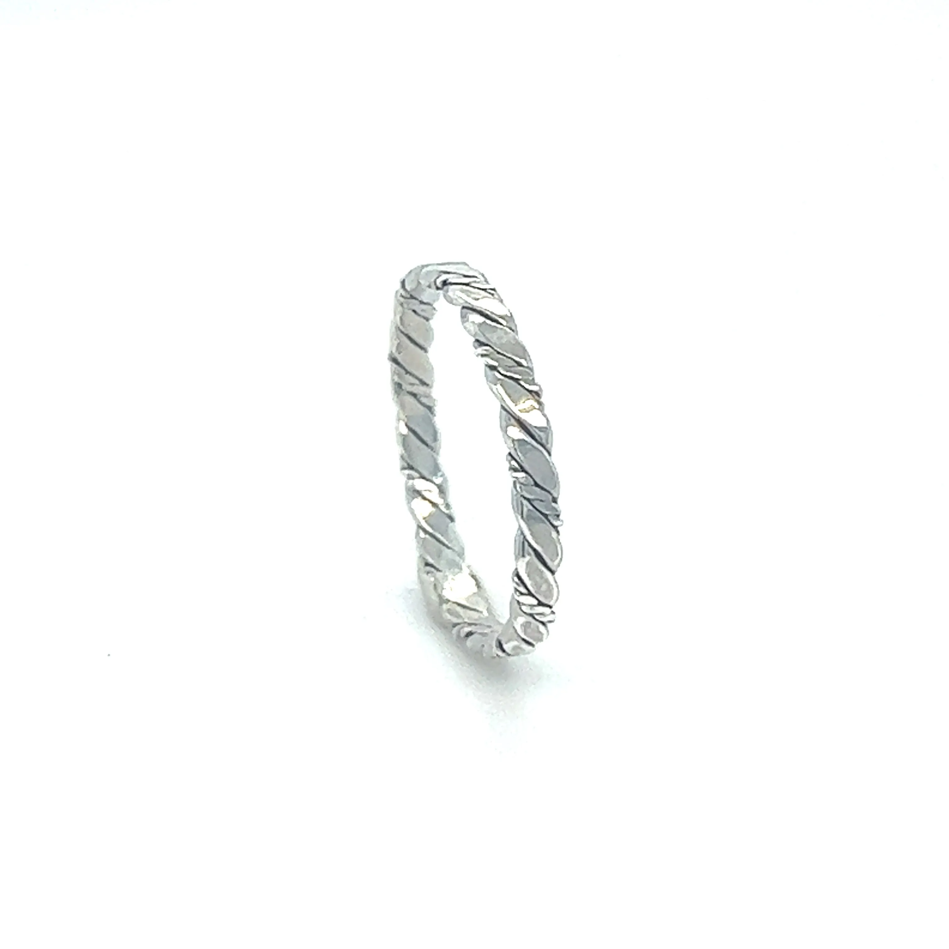 Dainty Twisted Rope Band Ring