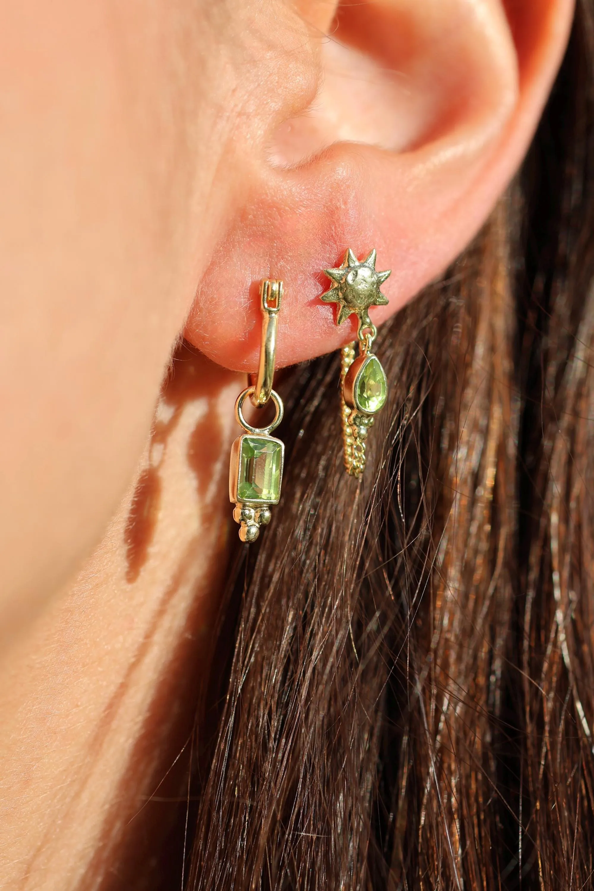 Lia Gold Perdiot Mini Hoop Earrings