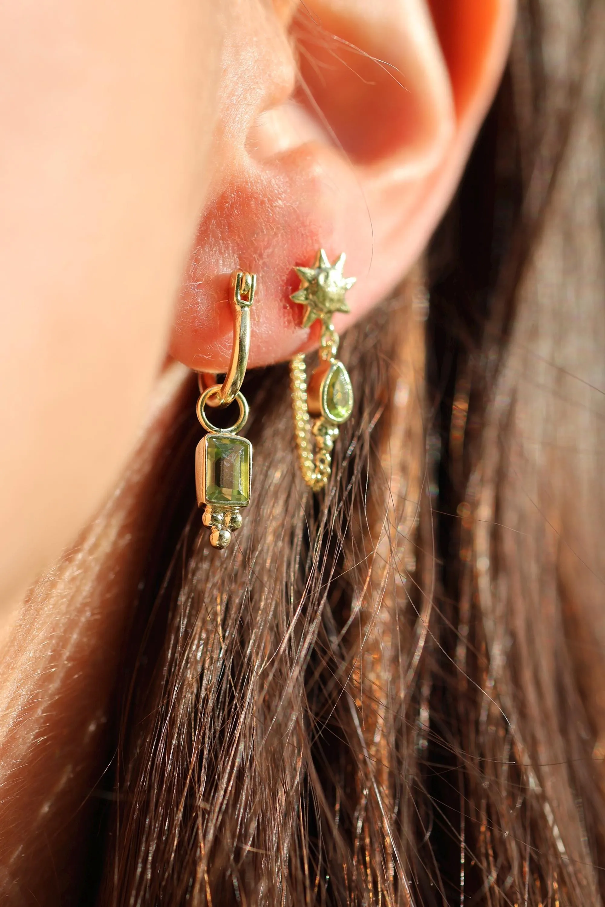 Lia Gold Perdiot Mini Hoop Earrings