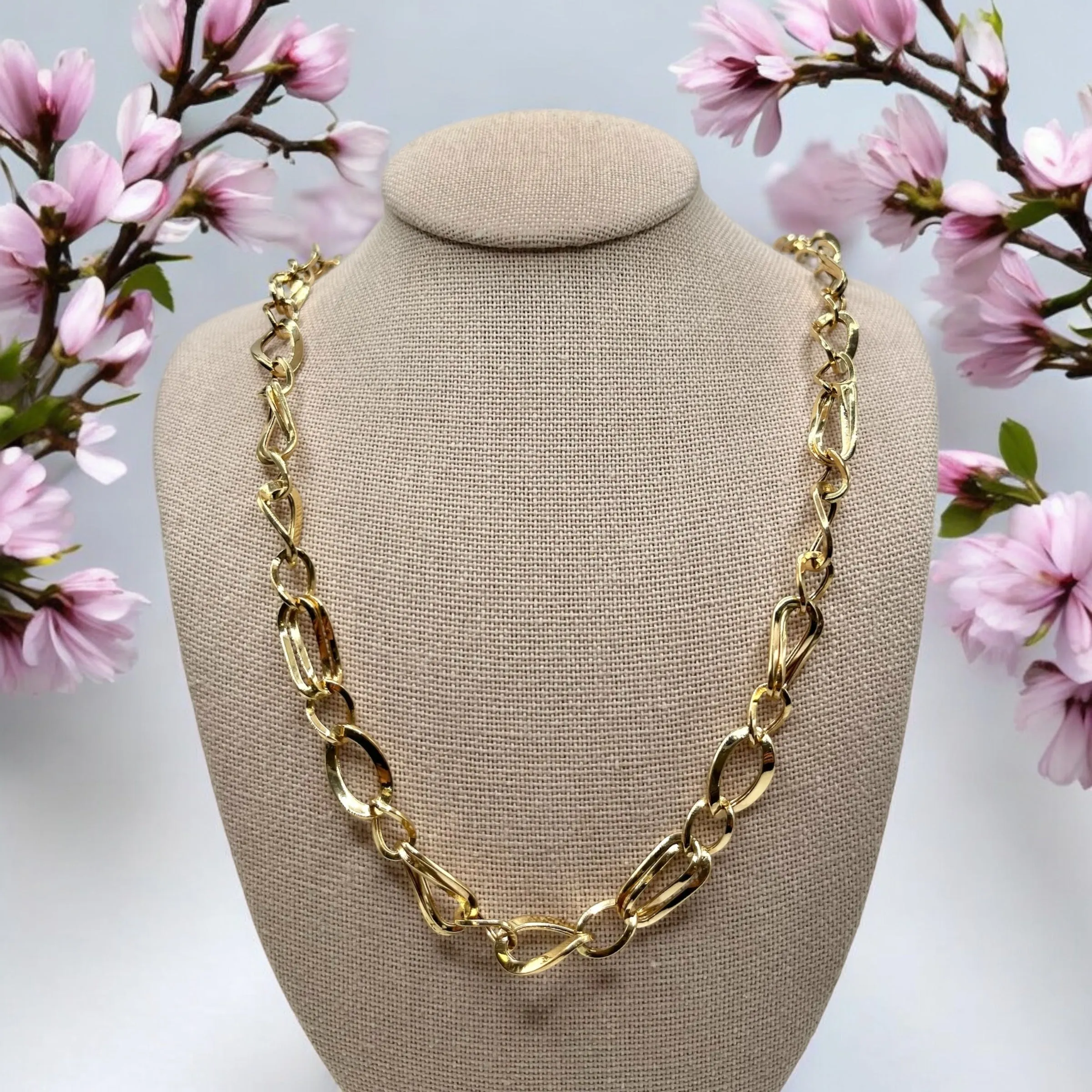 PAPER CLIP NECKLACE