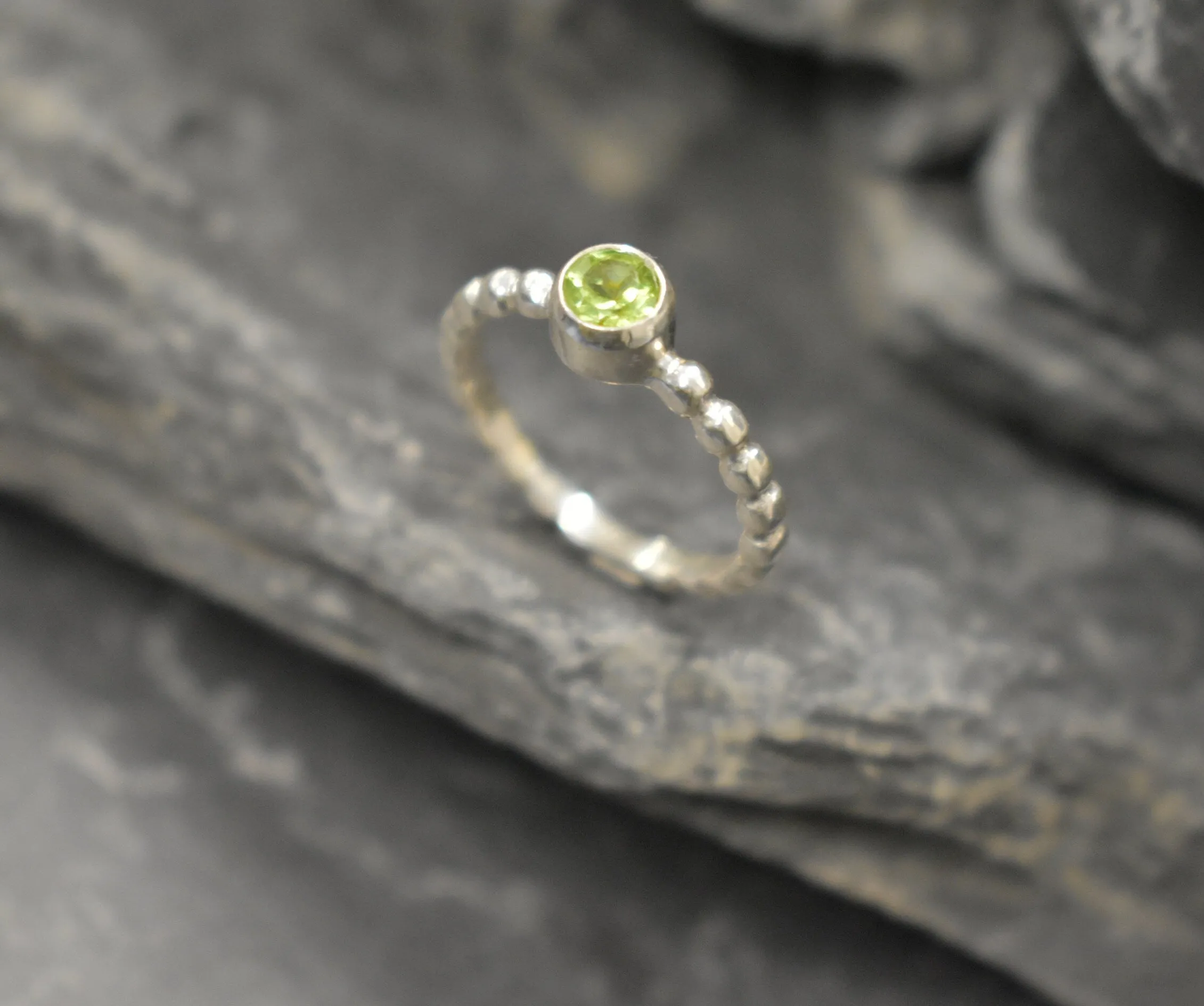 Peridot Ring - Green Solitaire Ring - Silver Bubble Band